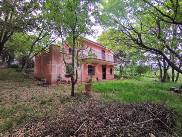 casa indipendente in vendita a Sezze in zona Foresta