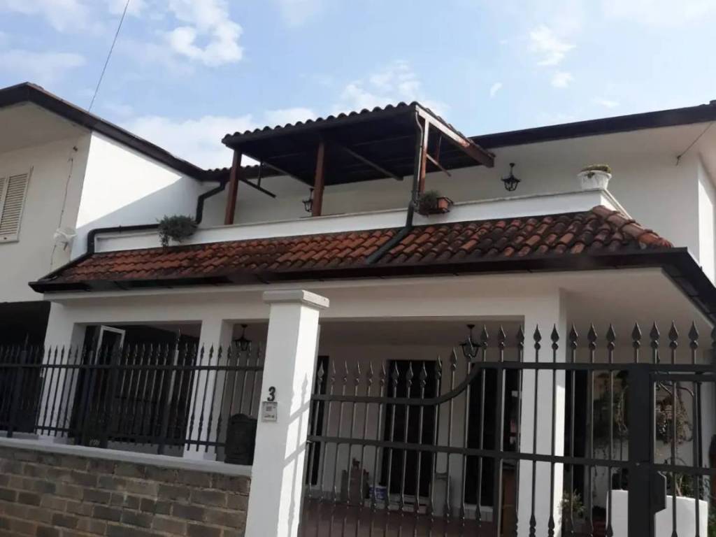 casa indipendente in vendita a Sezze