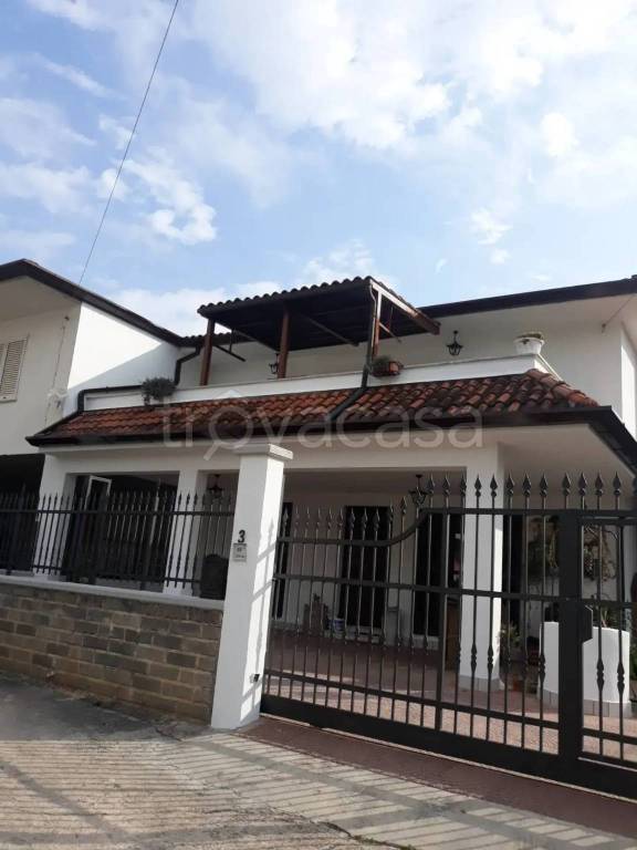 casa indipendente in vendita a Sezze