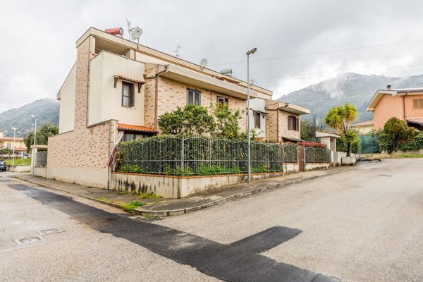 casa indipendente in vendita a Sezze in zona Sezze Scalo