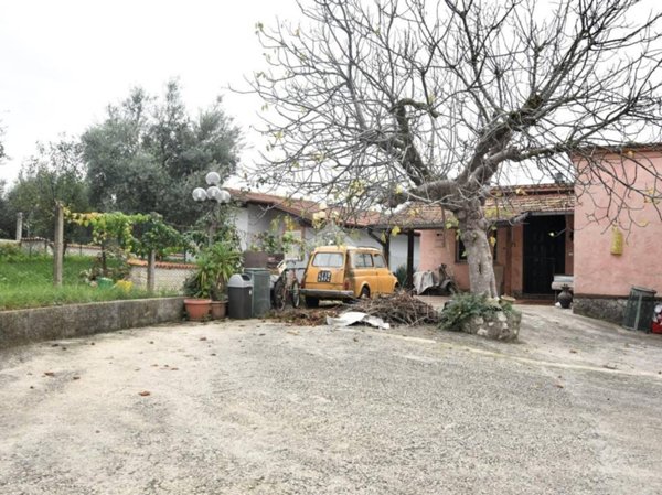 casa indipendente in vendita a Sezze in zona Suso