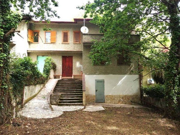 casa indipendente in vendita a Sezze