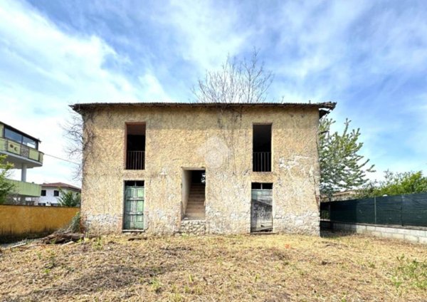 quadrivano in vendita a Sezze in zona Croce Moschitto