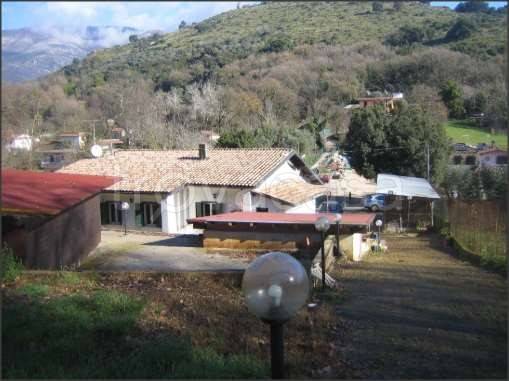 casa indipendente in vendita a Sezze in zona Colli