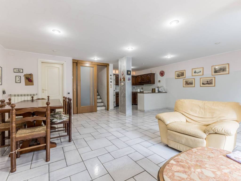 casa indipendente in vendita a Sezze