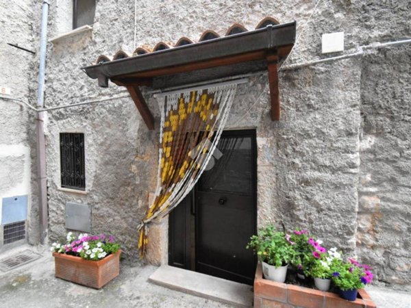casa indipendente in vendita a Sezze