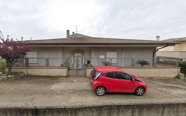 casa indipendente in vendita a Sezze