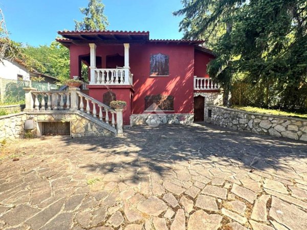 casa indipendente in vendita a Sezze in zona Croce Moschitto