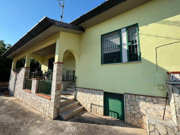 casa indipendente in vendita a Sezze