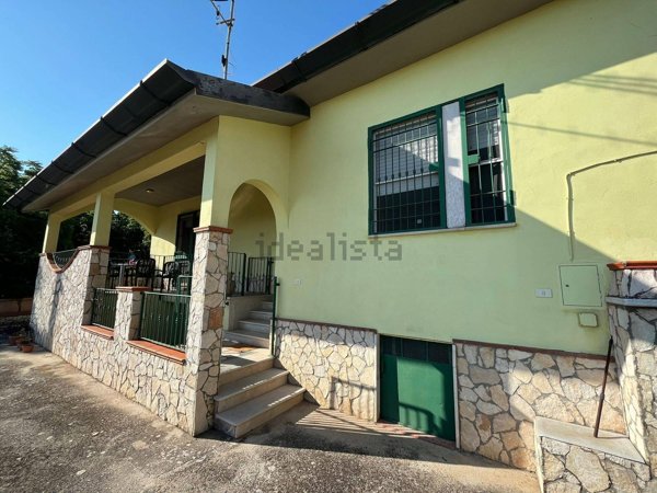 casa indipendente in vendita a Sezze