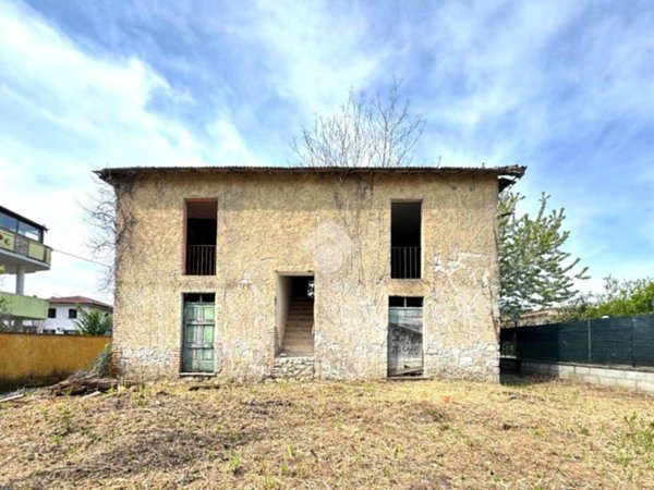 quadrivano in vendita a Sezze in zona Croce Moschitto