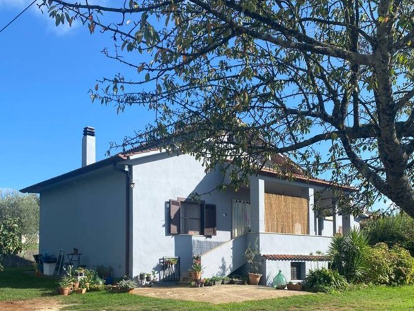 casa indipendente in vendita a Sezze in zona Suso
