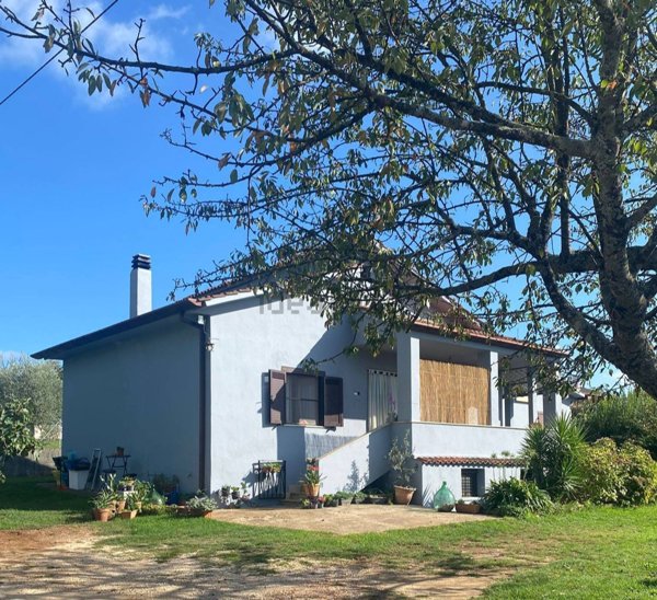 casa indipendente in vendita a Sezze in zona Suso