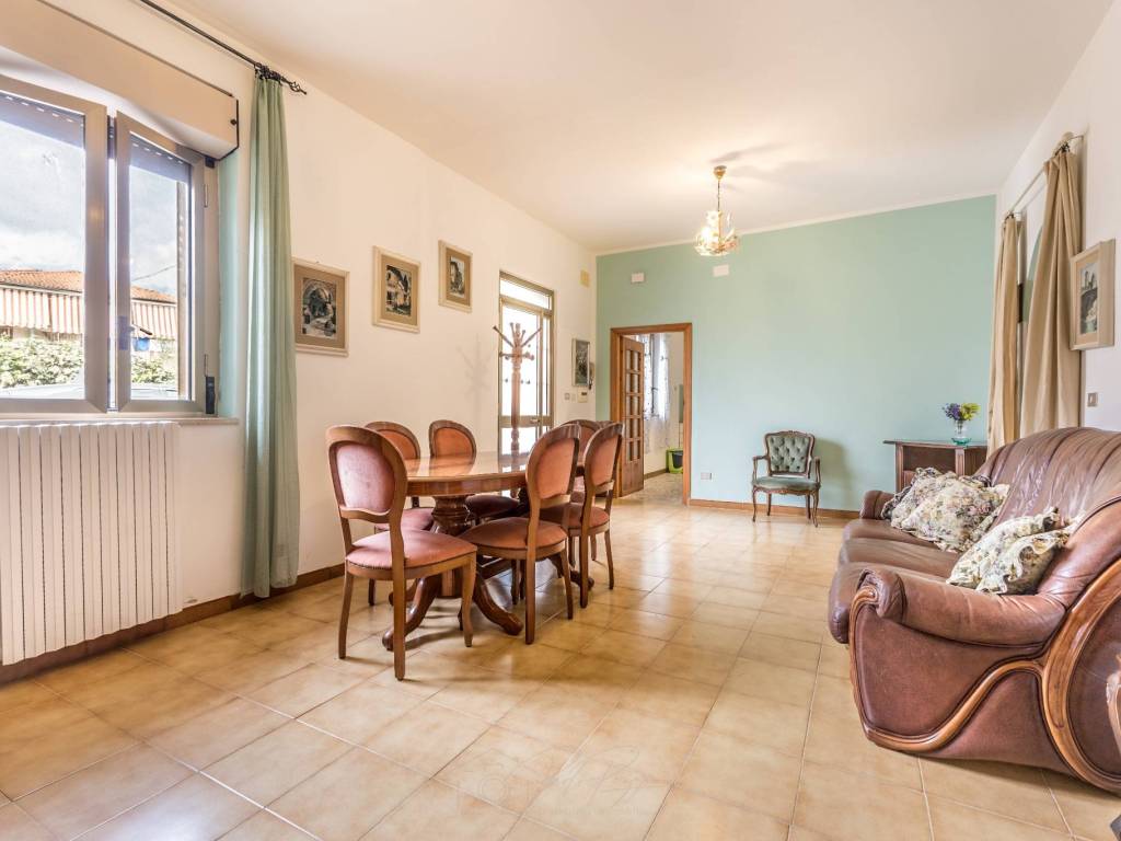 casa indipendente in vendita a Sezze