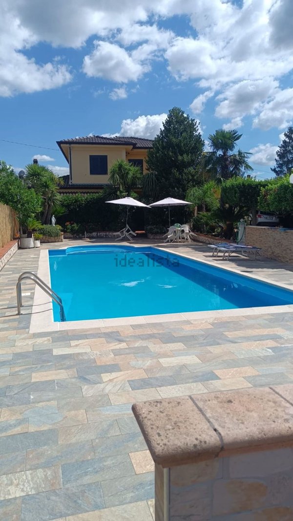 casa indipendente in vendita a Sezze in zona Suso