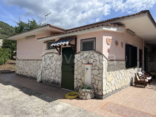 casa indipendente in vendita a Sezze