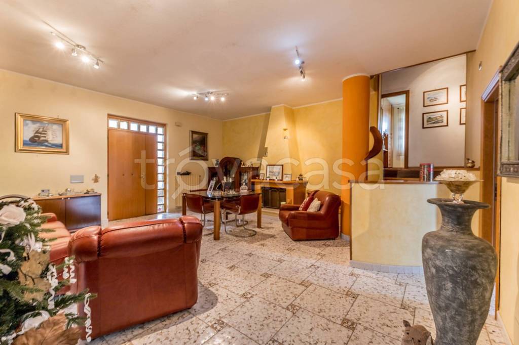 casa indipendente in vendita a Sezze