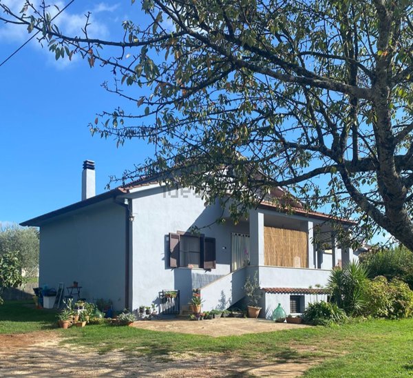 casa indipendente in vendita a Sezze in zona Suso