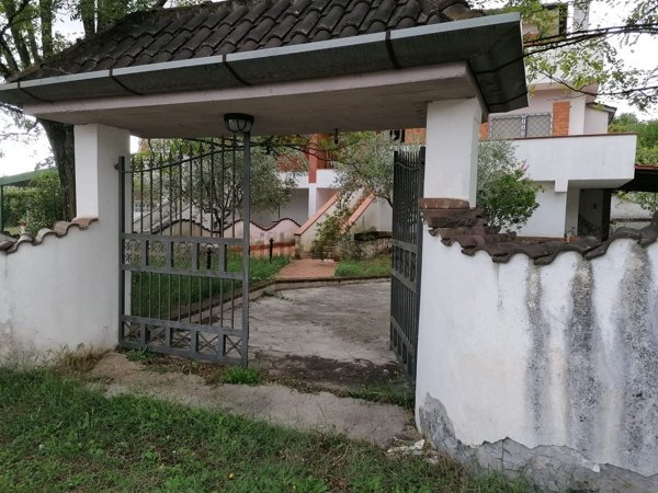 casa indipendente in vendita a Sezze in zona Suso
