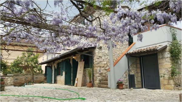 casa indipendente in vendita a Sezze