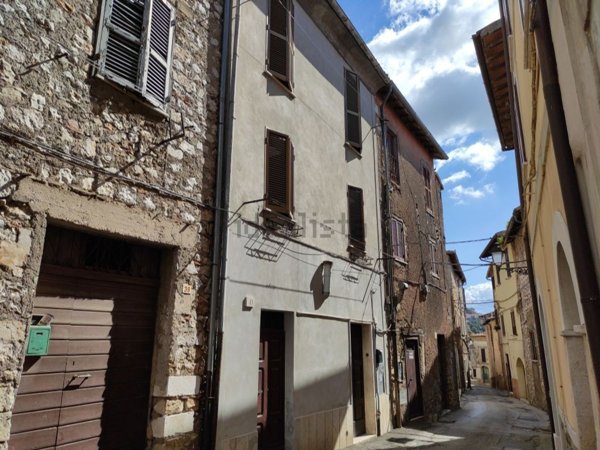 casa indipendente in vendita a Sezze