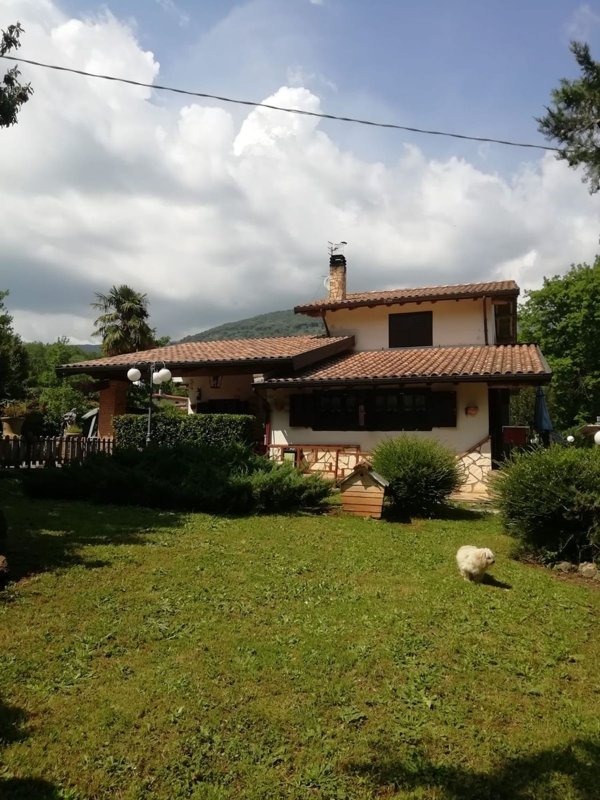 casa indipendente in vendita a Sezze