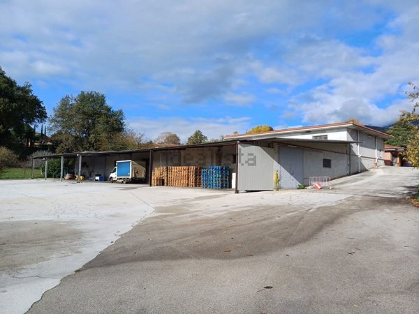 capannone in vendita a Sezze