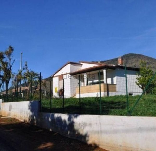 casa indipendente in vendita a Sezze in zona Suso