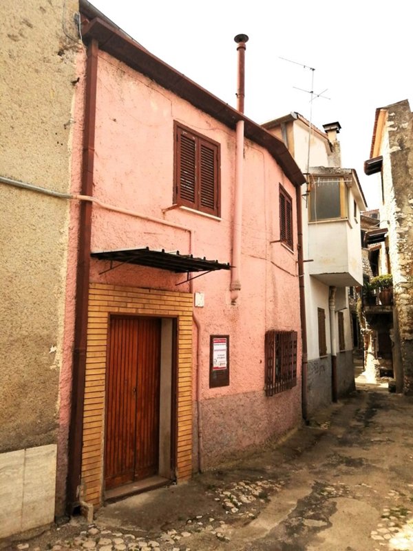 casa indipendente in vendita a Sezze