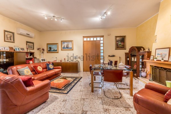 casa indipendente in vendita a Sezze