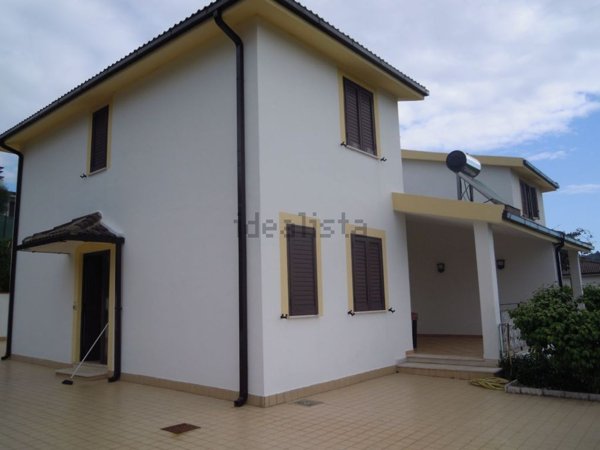 casa indipendente in vendita a Sezze