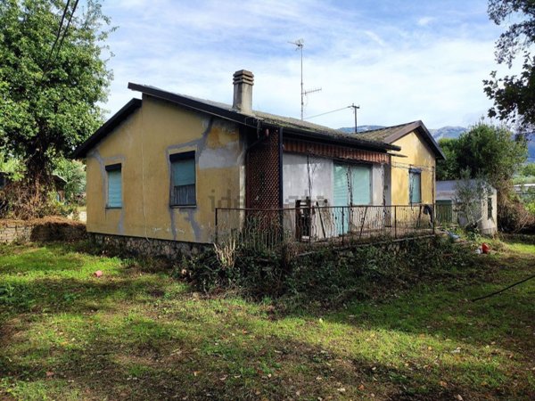 casa indipendente in vendita a Sezze