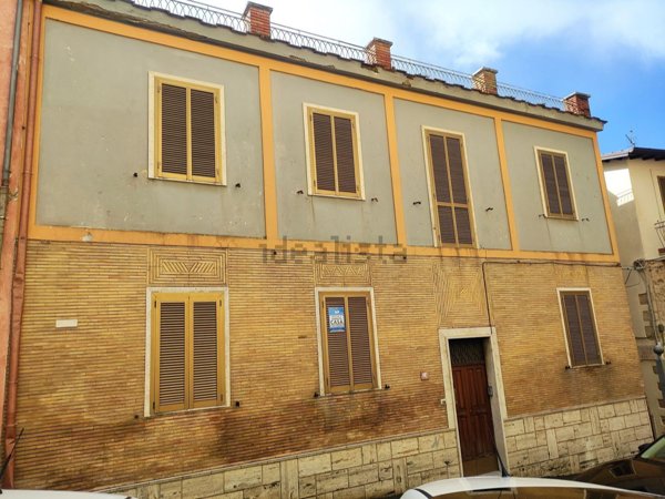 casa indipendente in vendita a Sezze