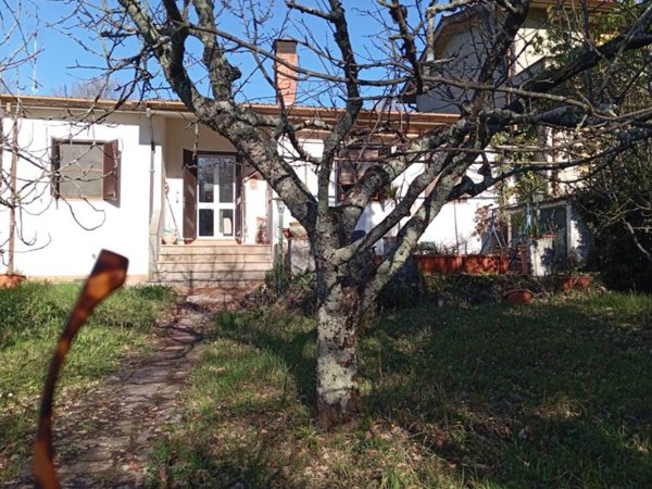 casa indipendente in vendita a Sezze