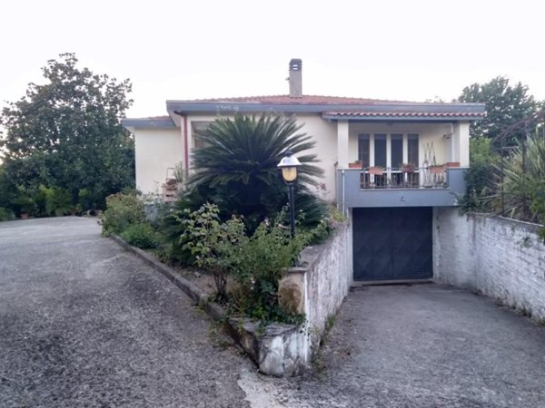 casa indipendente in vendita a Sezze