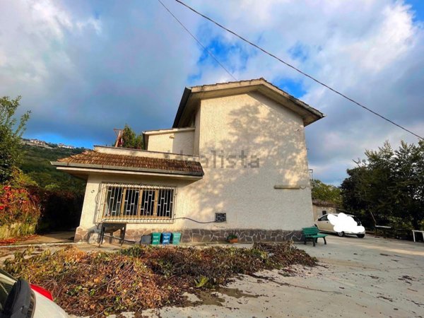 casa indipendente in vendita a Sezze in zona Suso