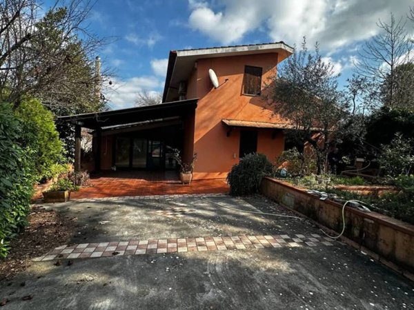 casa indipendente in vendita a Sezze