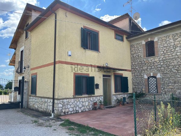 casa indipendente in vendita a Sezze