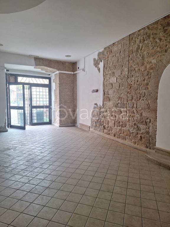 negozio in vendita a Sezze