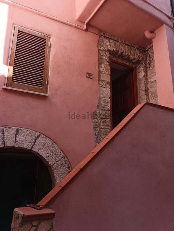 casa indipendente in vendita a Sezze