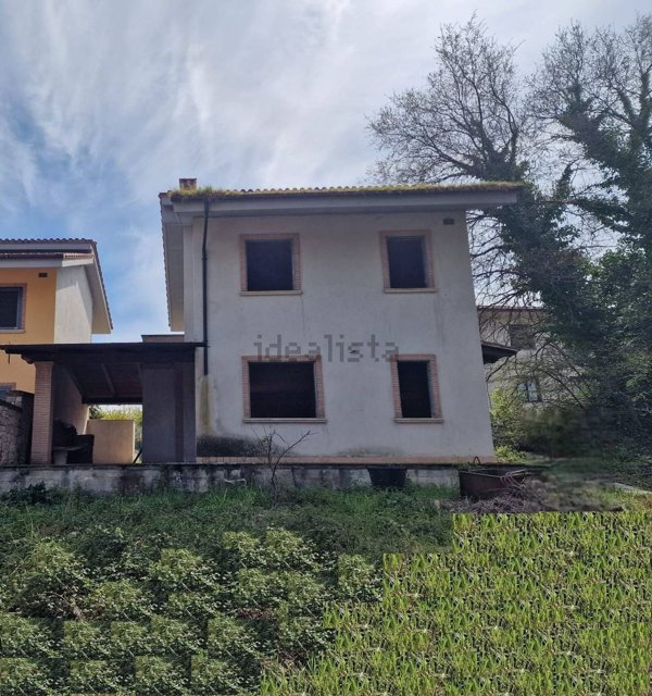 appartamento in vendita a Sezze in zona Colli