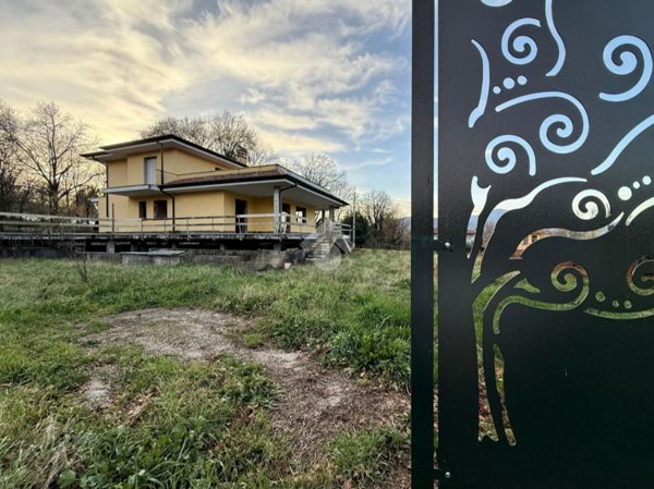 casa indipendente in vendita a Sezze in zona Colli