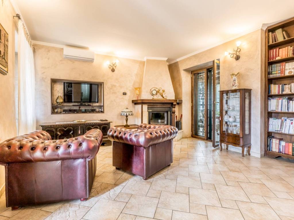 casa indipendente in vendita a Sezze