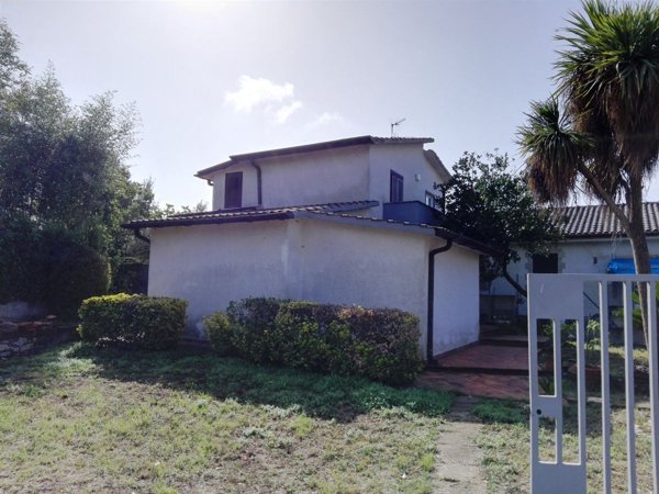 casa indipendente in vendita a Sezze
