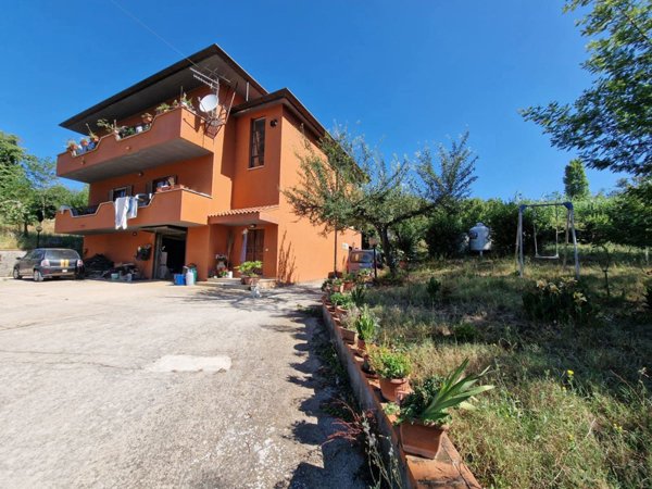 casa indipendente in vendita a Sezze