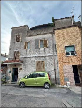 appartamento in vendita a Sezze in zona Sezze Scalo