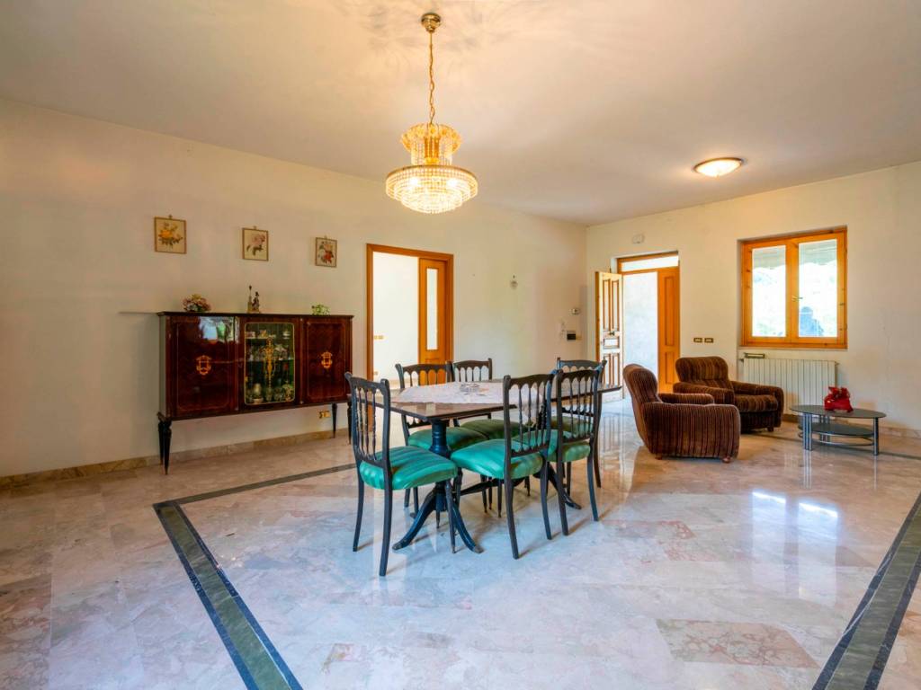 casa indipendente in vendita a Sezze