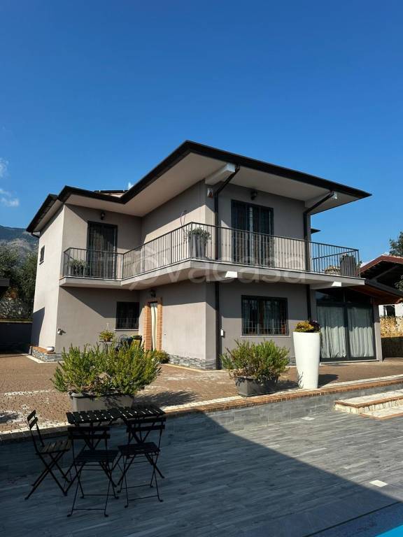casa indipendente in vendita a Sezze in zona Monte Pilorci