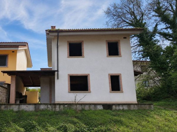casa indipendente in vendita a Sezze in zona Colli