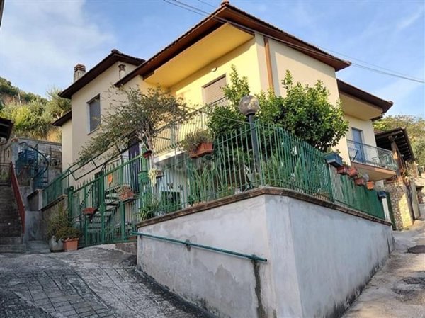 casa indipendente in vendita a Sezze in zona Sezze Scalo